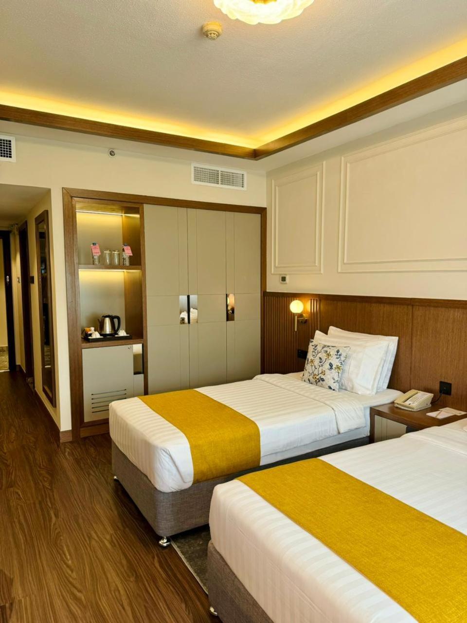 Fortune Plaza Hotel, Dubai Airport Exterior foto